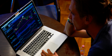 Implementasi Data Analytics and Machine Learning Menggunakan Splunk